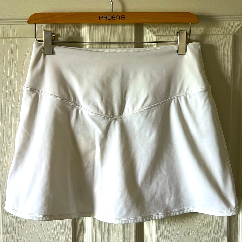Antonio Melani Womens White Tennis Golf Skirt Skort Size Medium Minimalist
